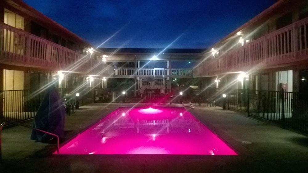 Pepper Tree Inn Beaverton Ngoại thất bức ảnh