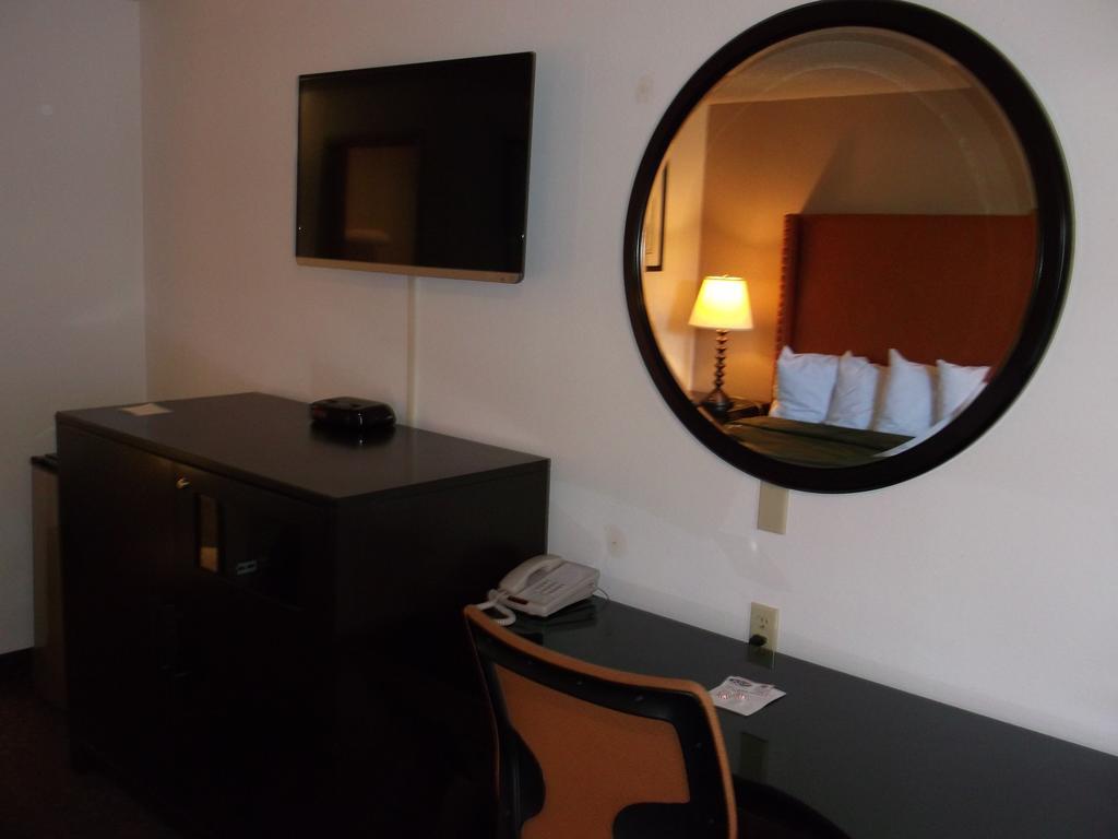 Pepper Tree Inn Beaverton Ngoại thất bức ảnh