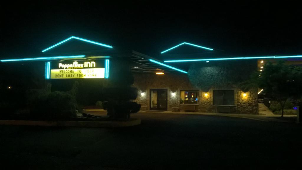 Pepper Tree Inn Beaverton Ngoại thất bức ảnh