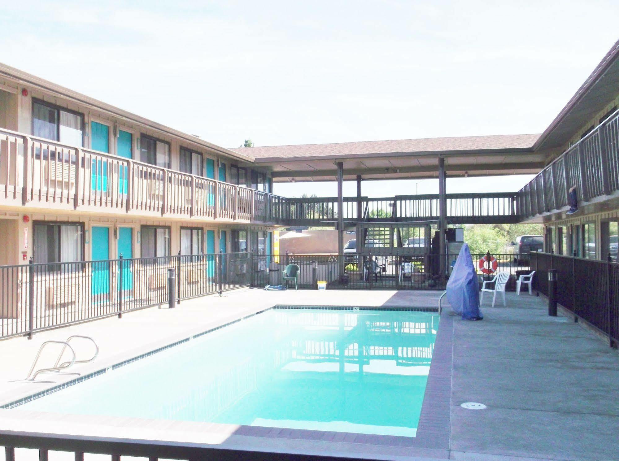 Pepper Tree Inn Beaverton Ngoại thất bức ảnh